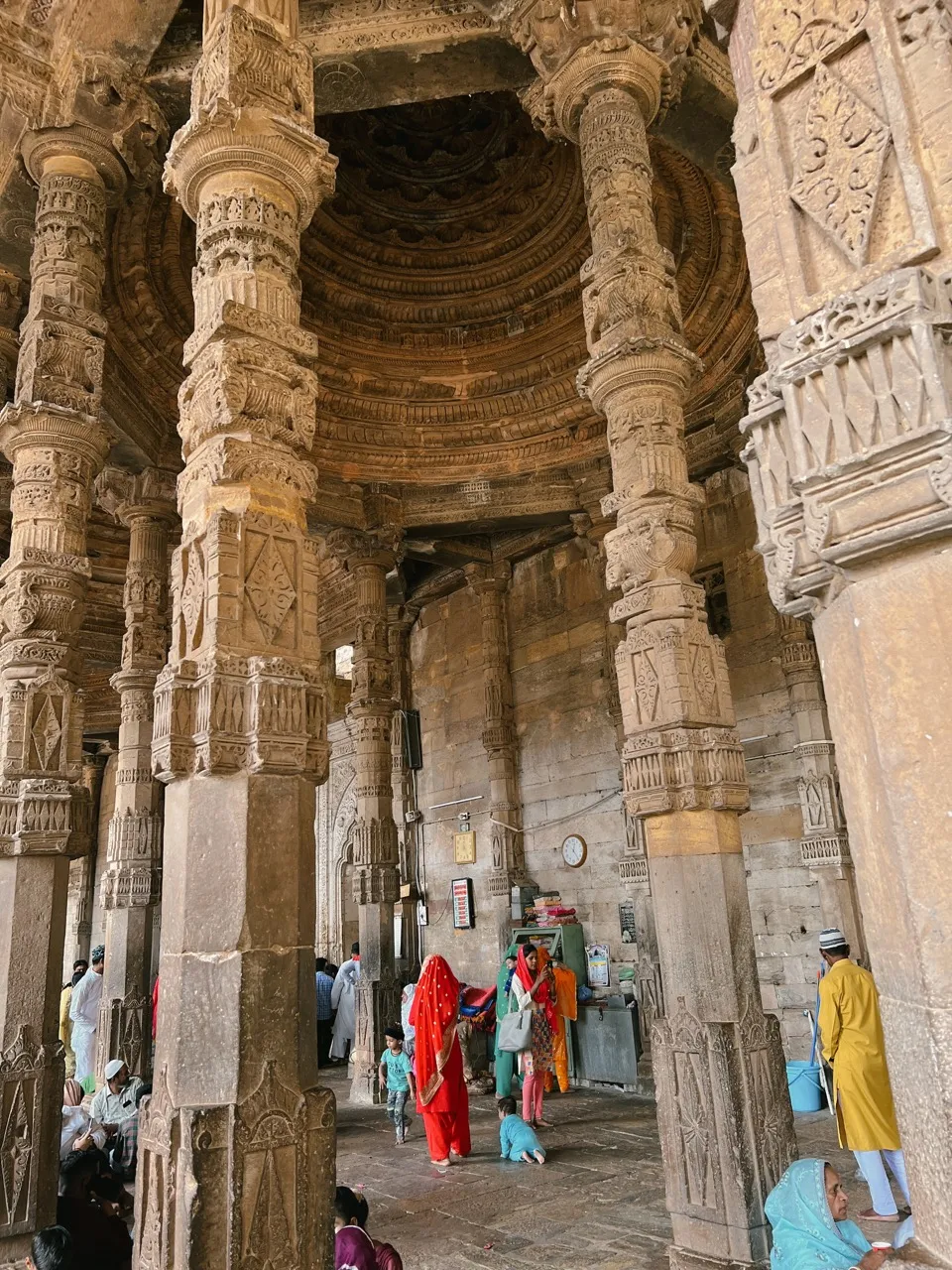 Dhai Din Ka Jhonpra